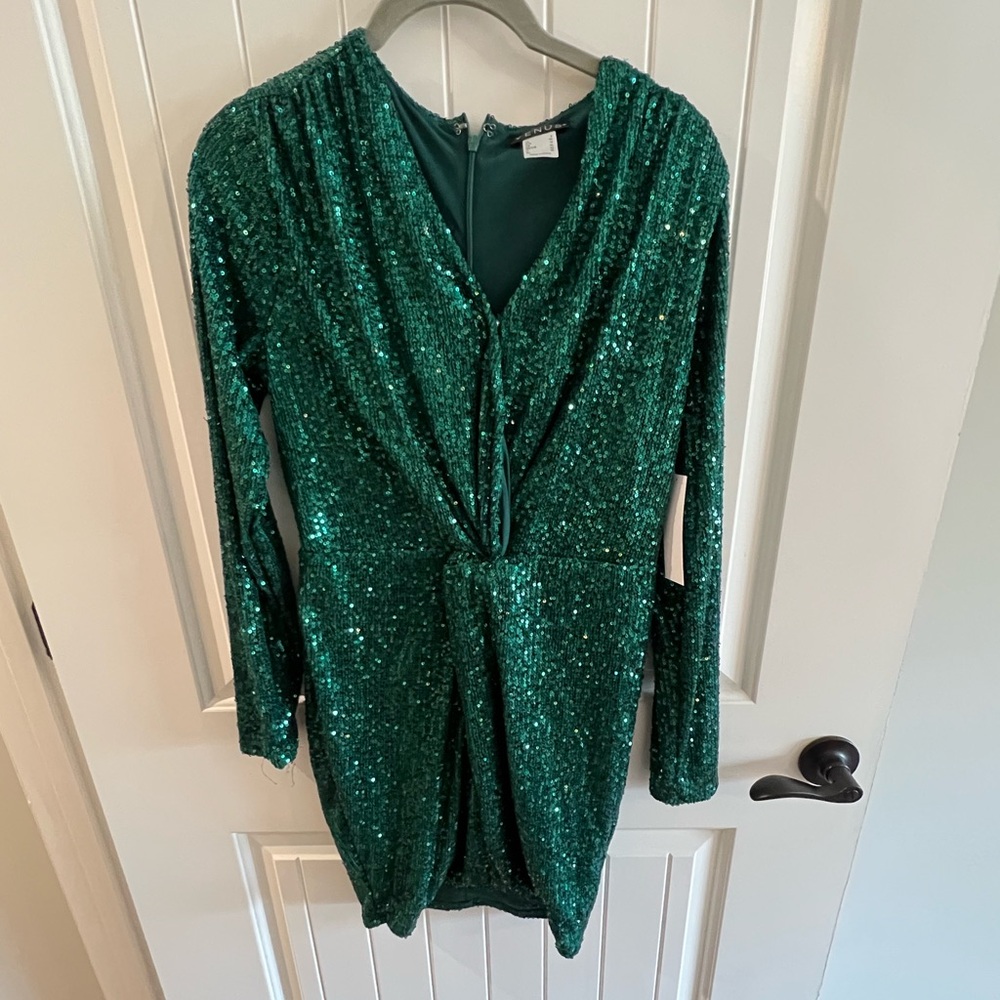 Perfect holiday dress !! NEVER WORN WITH TAGS